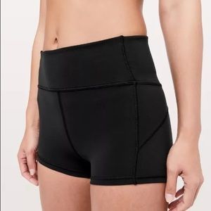 Lululemon In Movement 2.5” shorts